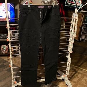 Gloria Vanderbilt Black Straight Leg Jeans